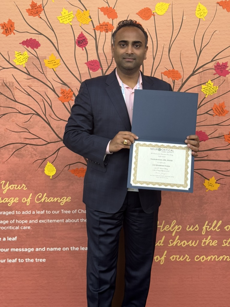 Dr. Srinivasan receiving the Presidential Citation award