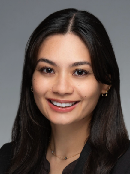 Head shot for Vanessa Freitas