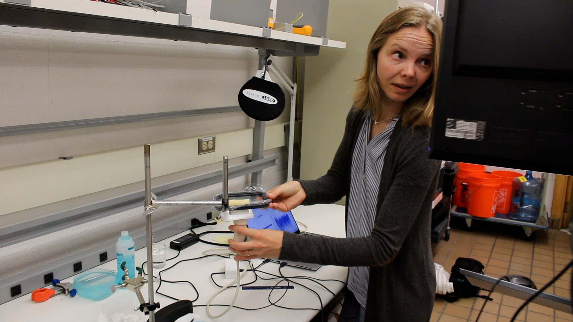 Dr. Khokhlova tests the LUSS device inside her lab at UW.